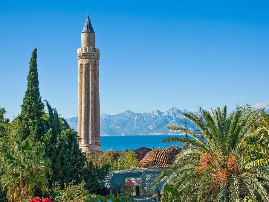 Yivli-Minare-Moschee