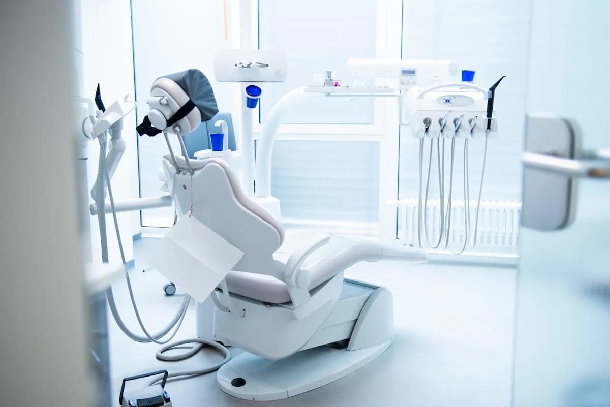 Dr. Amir CMD Centrum Hannover — Foto aus dem Google-Eintrag der Praxis