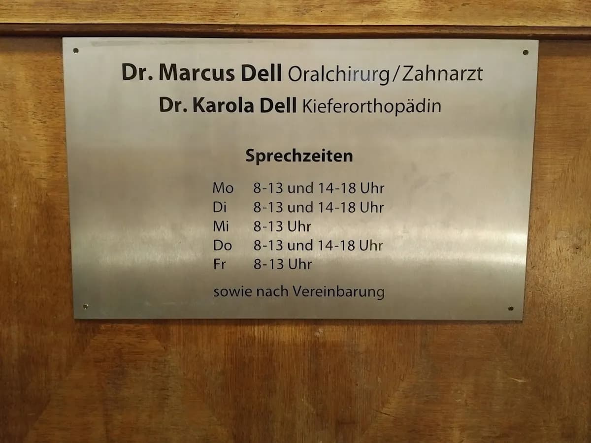 Dr. Marcus Dell — Foto aus dem Google-Eintrag der Praxis