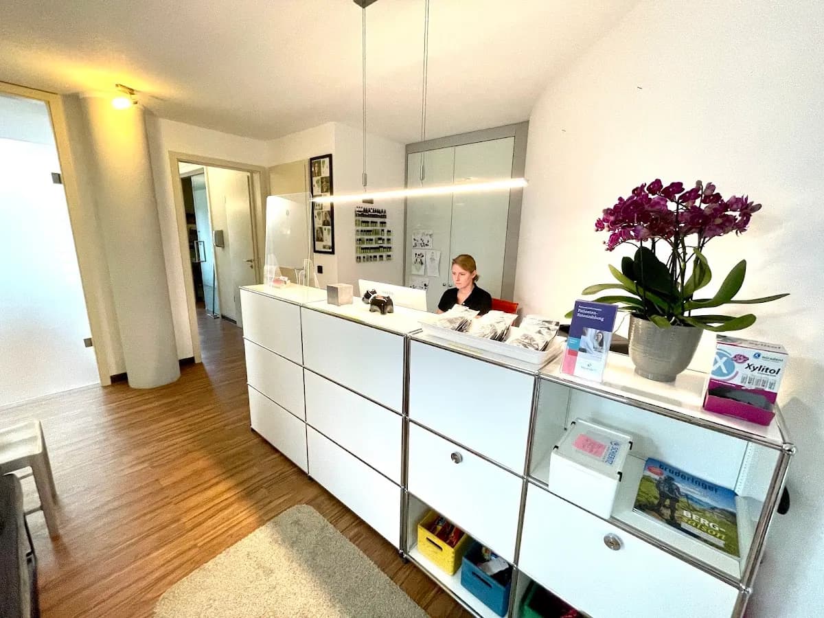 Dr. med. dent. Helmut Kohlpaintner — Foto aus dem Google-Eintrag der Praxis