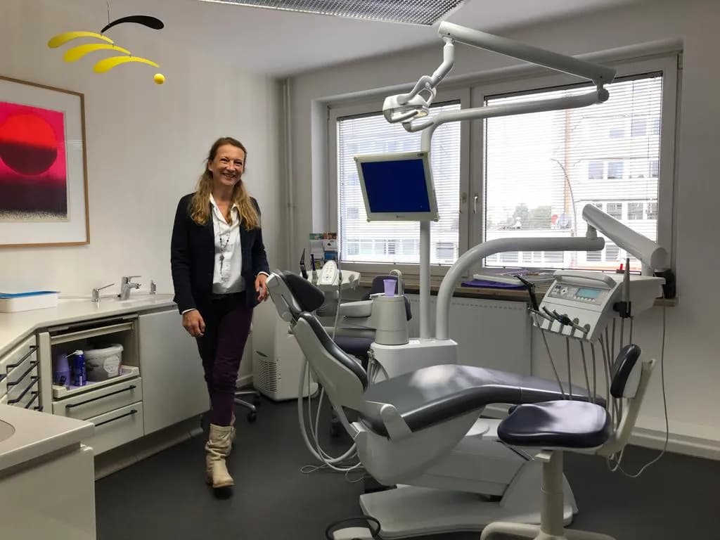 Frau Dr. med. dent. Annett Richter — Foto aus dem Google-Eintrag der Praxis