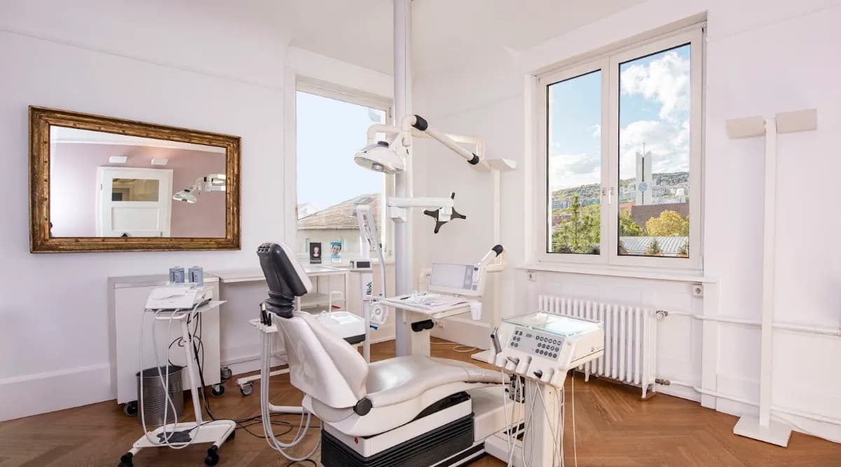 IHRE ZAHNÄRZTE LANDHAUSSTRASSE — Foto aus dem Google-Eintrag der Praxis