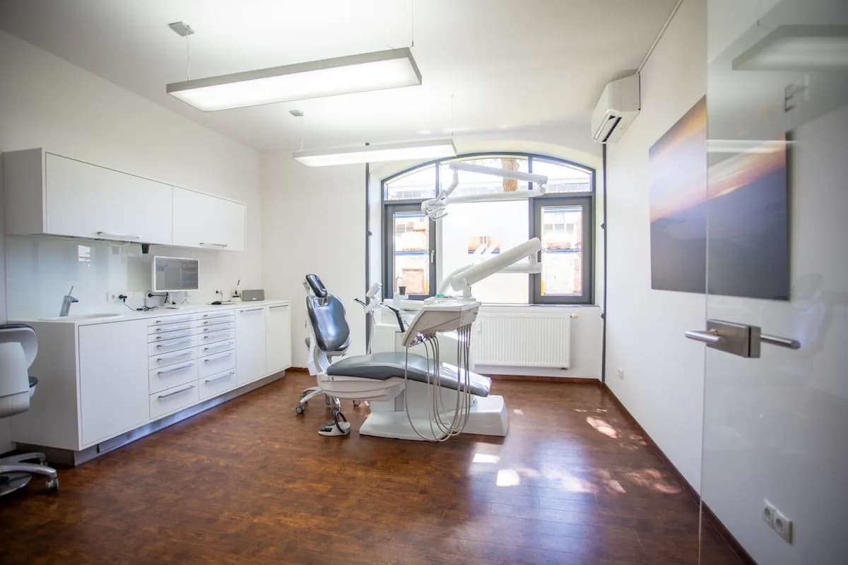 KAST & KAST Zahnärzte — Foto aus dem Google-Eintrag der Praxis