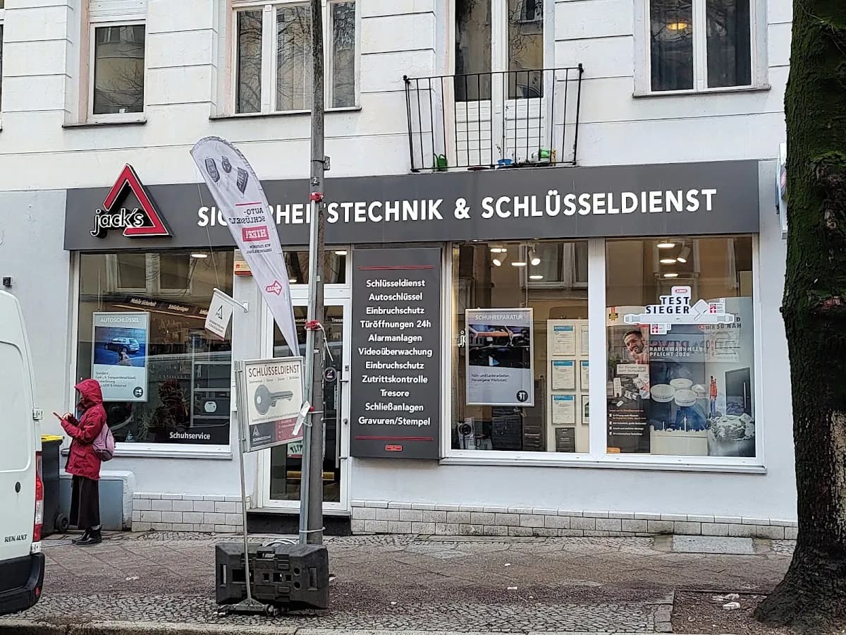 opensmile Zahnzentrum Neukölln — Foto aus dem Google-Eintrag der Praxis