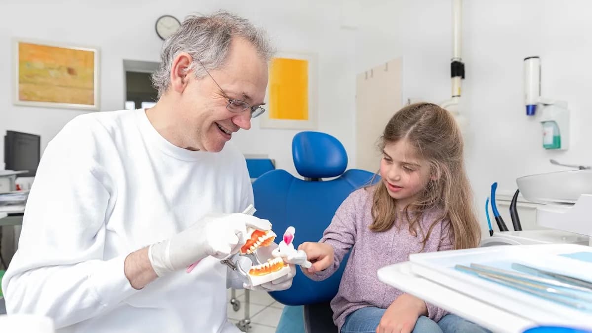 Zahnarztpraxis Dr. Hörschler Köln — Foto aus dem Google-Eintrag der Praxis
