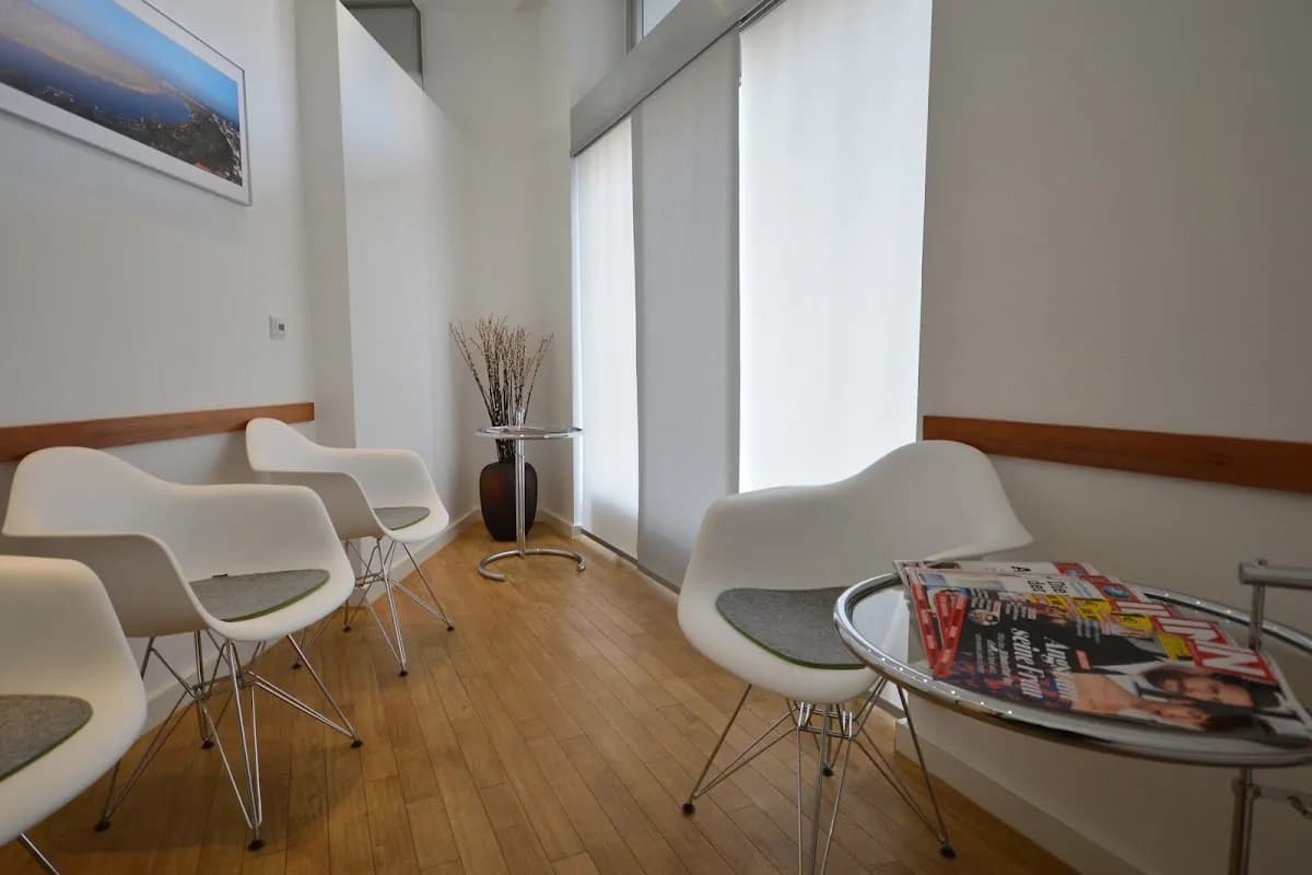 Zahnarztpraxis M2Dent Düsseldorf — Foto aus dem Google-Eintrag der Praxis
