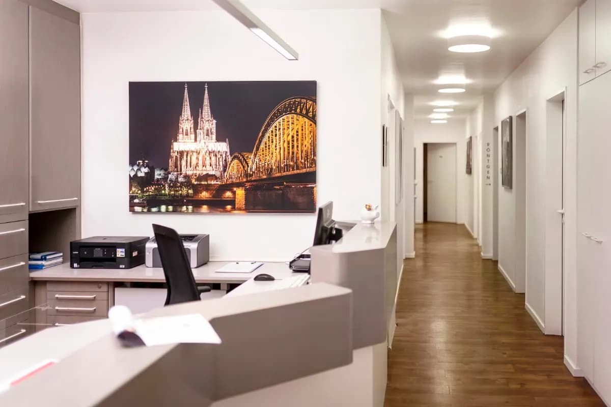 Zahnarztpraxis Pala Ahmad — Foto aus dem Google-Eintrag der Praxis