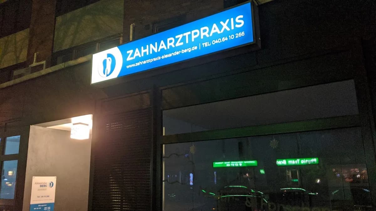 Alexander Berg — Foto aus dem Google-Eintrag der Praxis