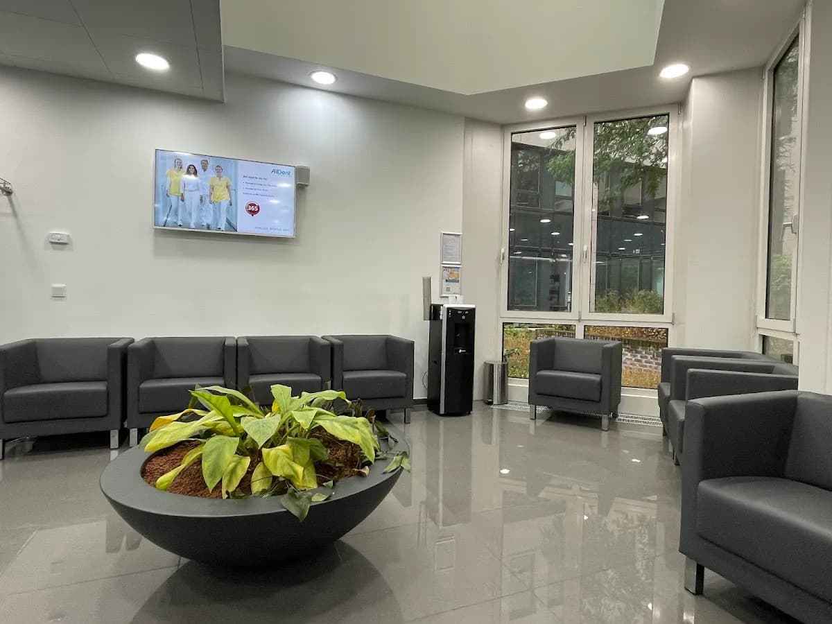 AllDent Zahnzentrum Wiesbaden — Foto aus dem Google-Eintrag der Praxis