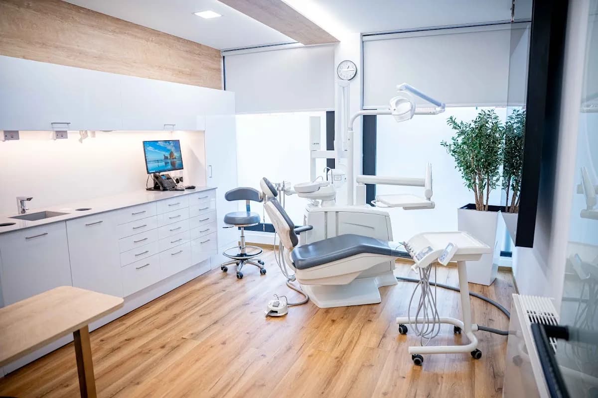 aquadent - Ihr Zahn- und Implantatzentrum Ludwigsburg — Foto aus dem Google-Eintrag der Praxis