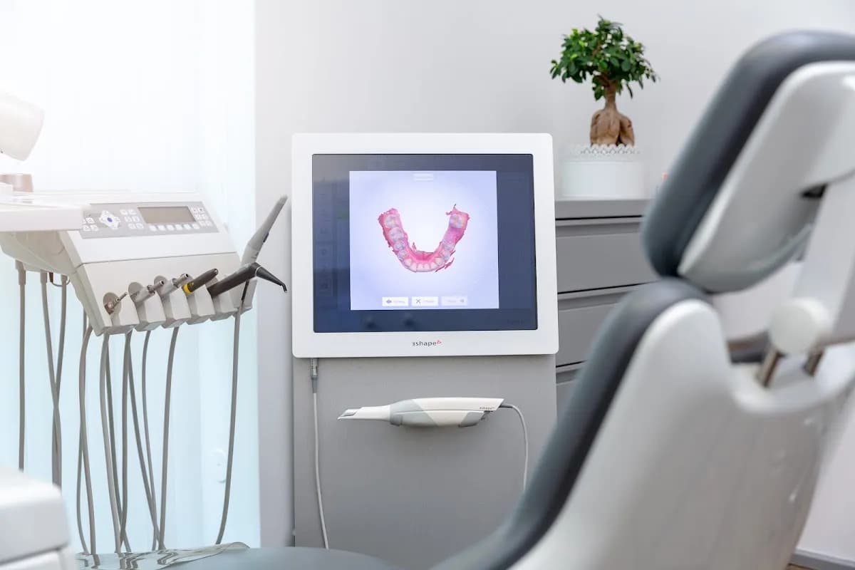 Carree Dental - Zahnarzt Köln — Foto aus dem Google-Eintrag der Praxis