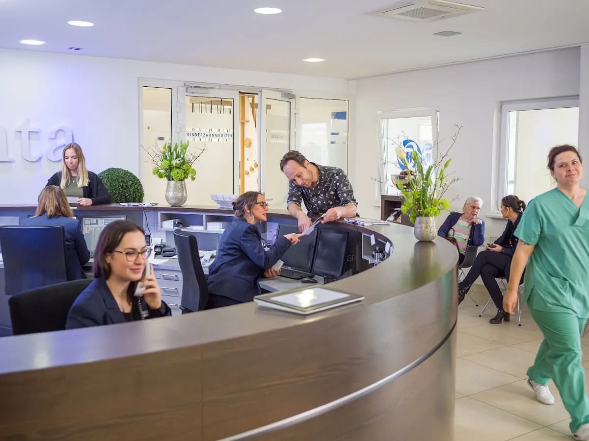 CenDenta - Zentrum für Zahnmedizin, Implantologie und Zahnersatz in Berlin — Foto aus dem Google-Eintrag der Praxis