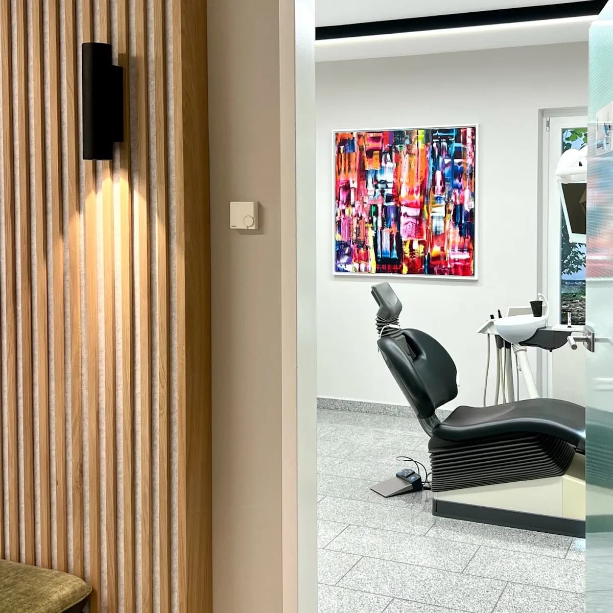 Dent Point Düsseldorf | Zahnmedizin am Veenpark — Foto aus dem Google-Eintrag der Praxis