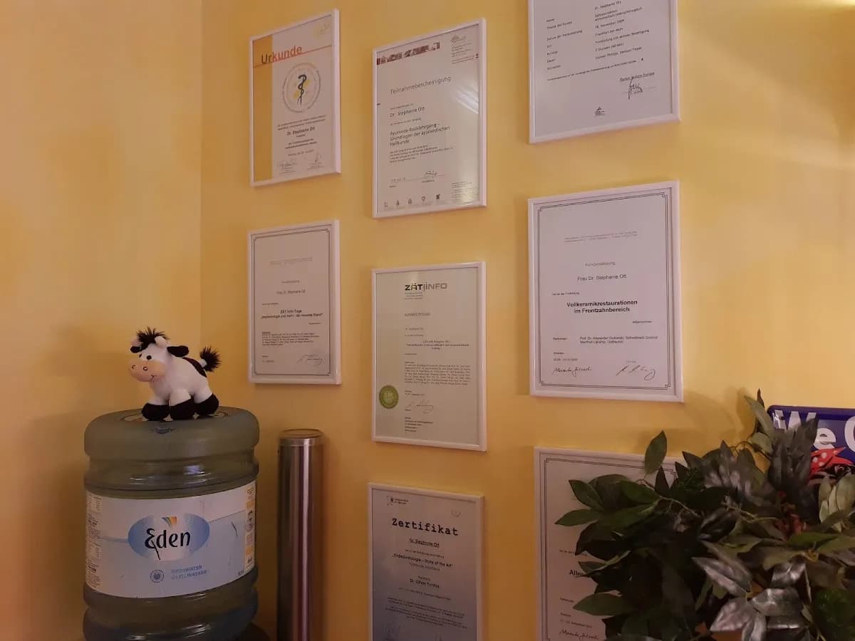 Dental Care Solutions Frau Dr. med. dent. Stephanie Ott — Foto aus dem Google-Eintrag der Praxis