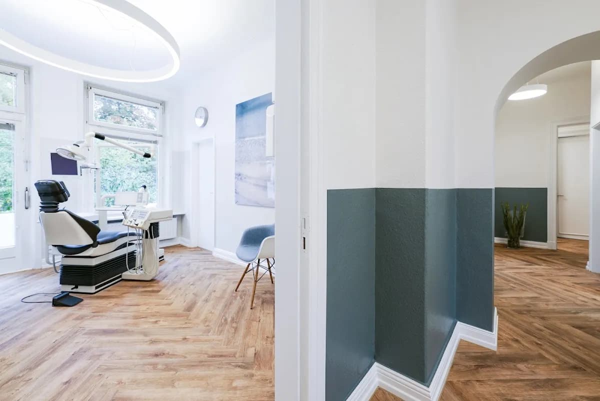 dentieck - Dr. Ferdinand Tieck - Zahnarzt Blankenese — Foto aus dem Google-Eintrag der Praxis
