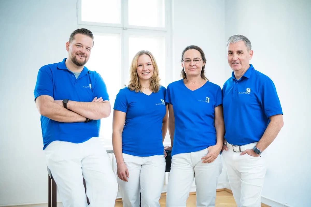 Dentisten.Berlin | Zahnärzte — Foto aus dem Google-Eintrag der Praxis