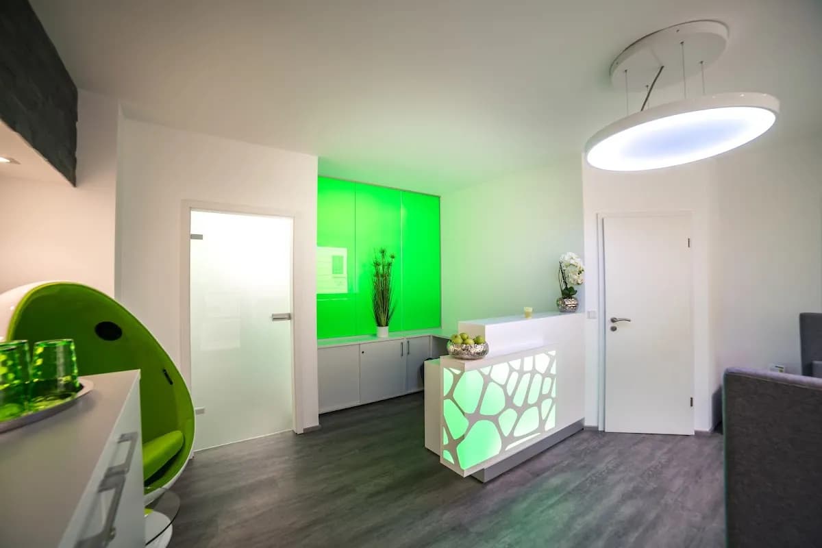 DentiWhite The Dental Lounge — Foto aus dem Google-Eintrag der Praxis