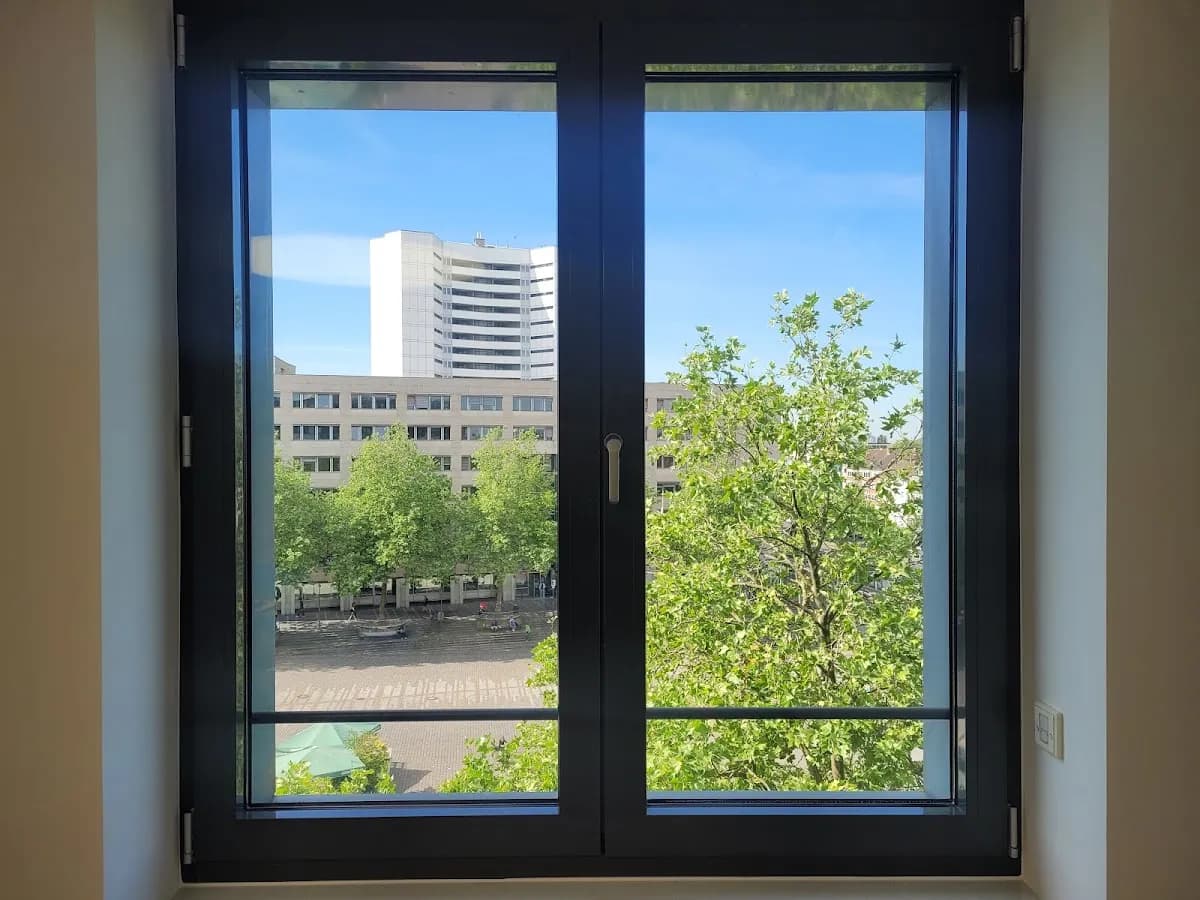 Die Zahnärzte am Wiener Platz — Foto aus dem Google-Eintrag der Praxis