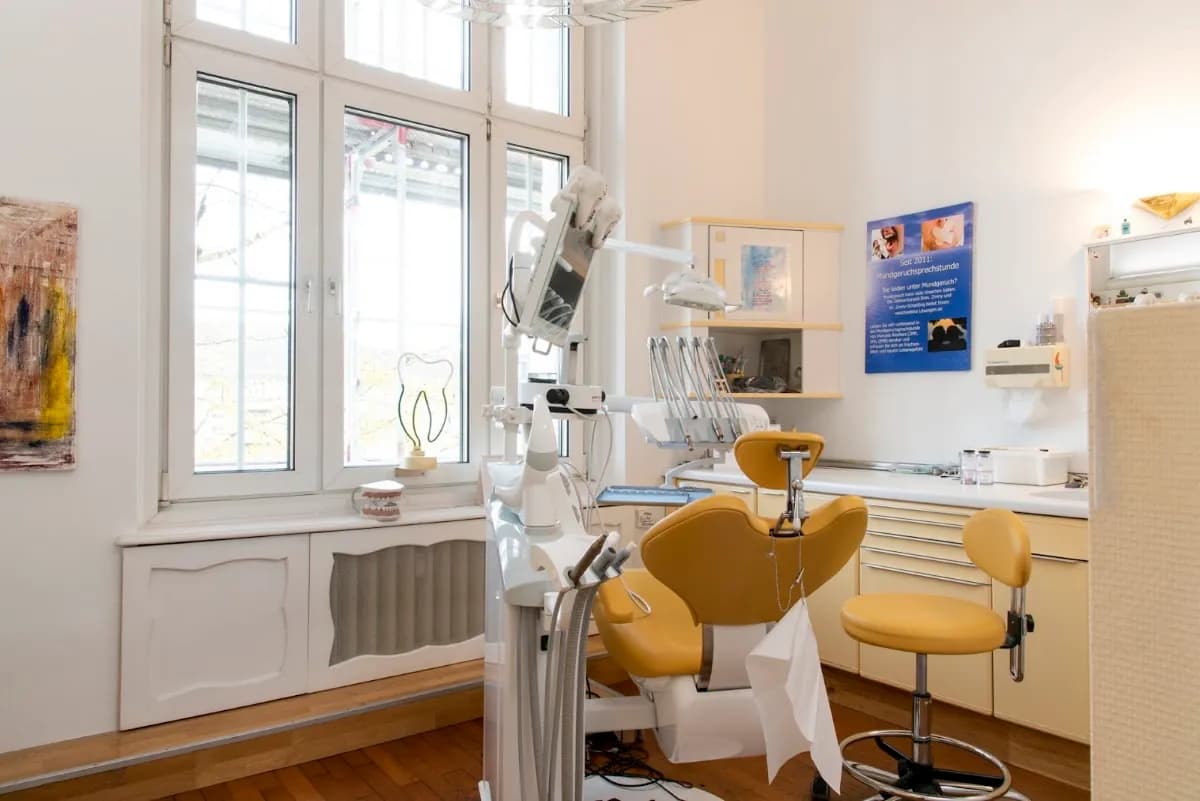 Die Zahnarztfamilie am Kaiserdamm / Dres. Zimny, Dr. Zimny-Schattling und Kollegen — Foto aus dem Google-Eintrag der Praxis