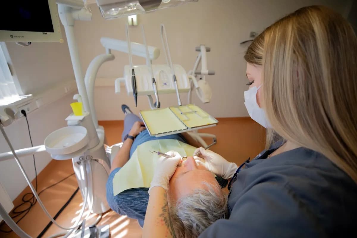 docdens Zehlendorf - Zahnarzt, Implantologie, Zahnersatz — Foto aus dem Google-Eintrag der Praxis