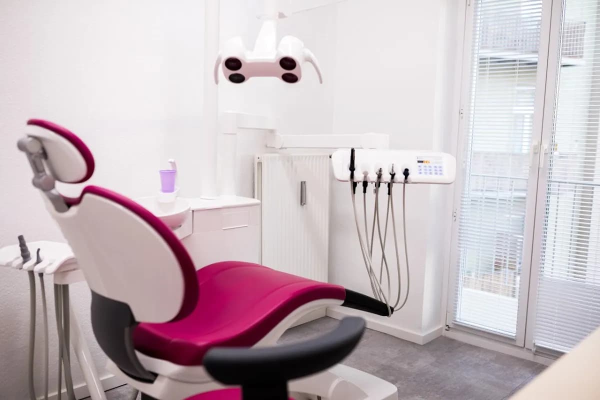 Dr. Barth Dr. Naumann Zahnarzt Schwabing | Hohenzollernplatz — Foto aus dem Google-Eintrag der Praxis