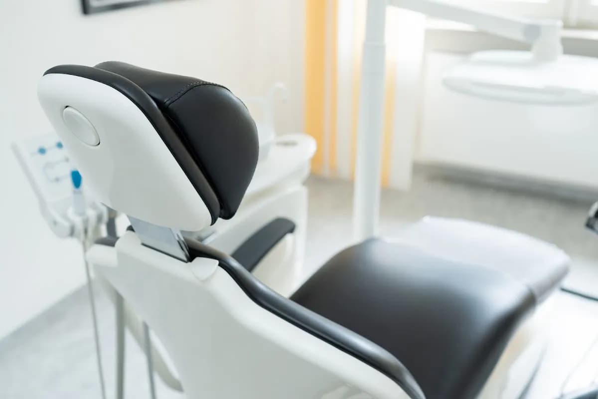 Dr. Christopher Benedickt - Oralchirurgie, Implantologie, Zahnmedizin - Frankfurt — Foto aus dem Google-Eintrag der Praxis