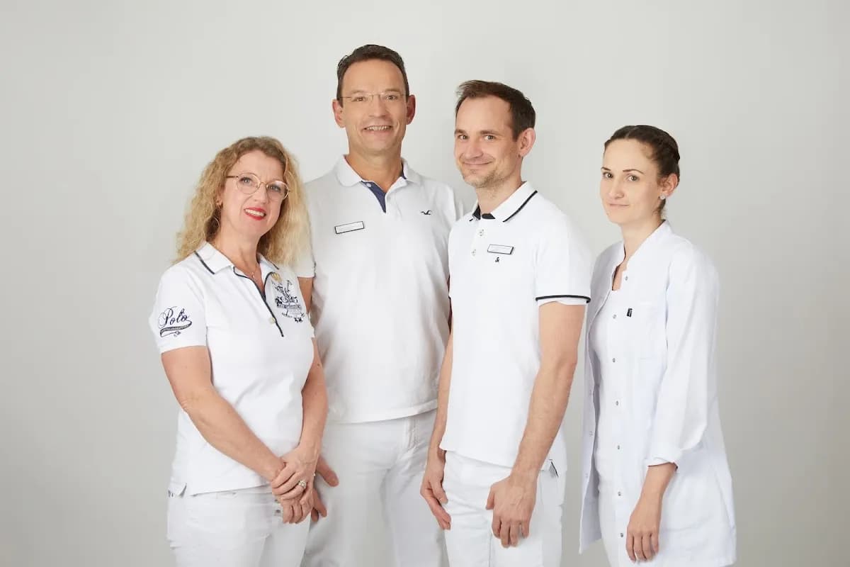 Dr. Elzner & Kollegen | Ihr Zahnarzt Wuppertal | Kompetenz-Zentrum für Zahnmedizin — Foto aus dem Google-Eintrag der Praxis