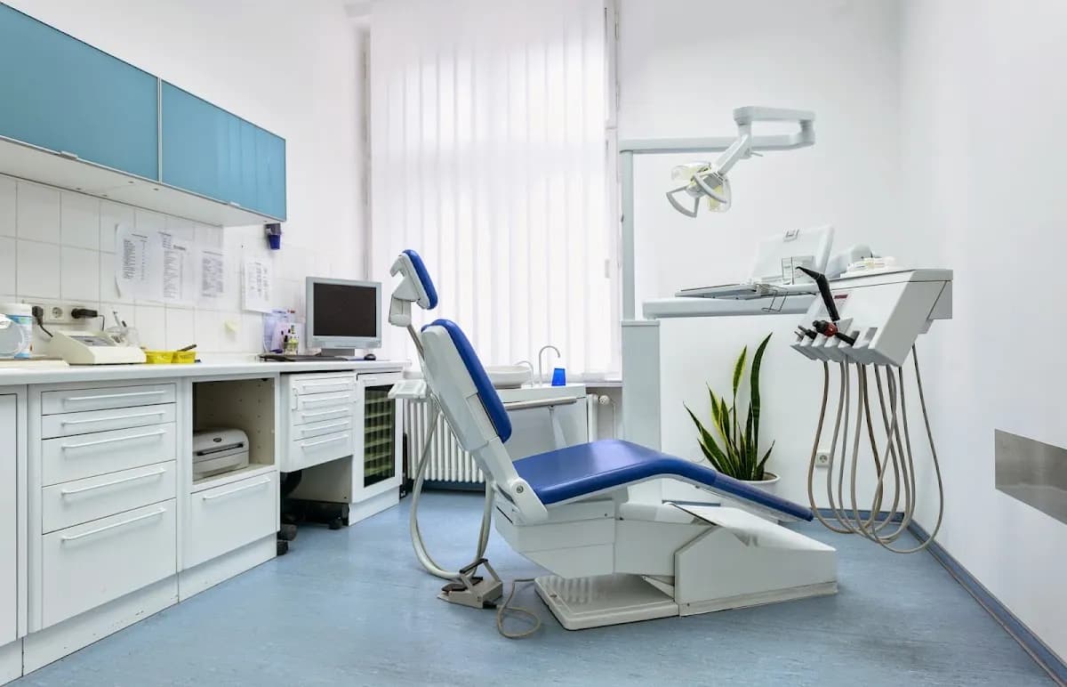 Dr. Emad Khalouf - Zahnzentrum Berlin — Foto aus dem Google-Eintrag der Praxis