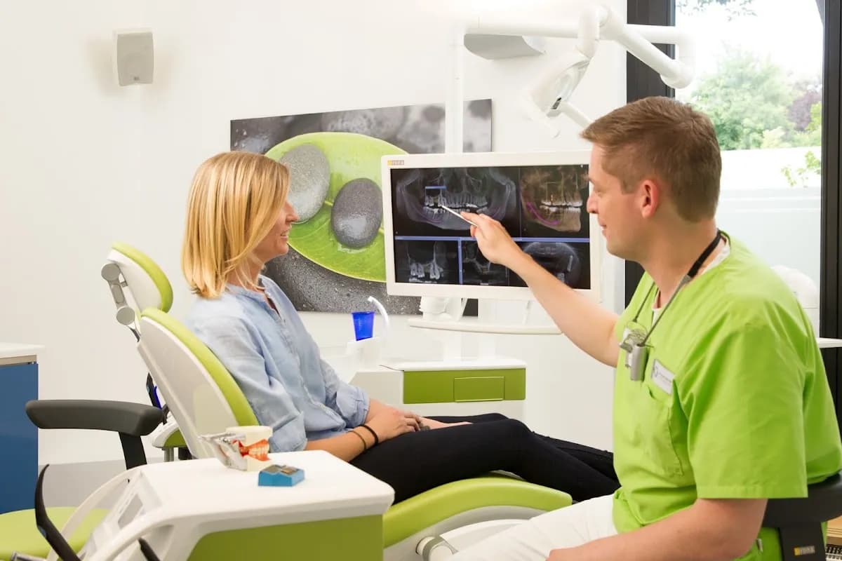 Dr. Felix Kölpin — Foto aus dem Google-Eintrag der Praxis