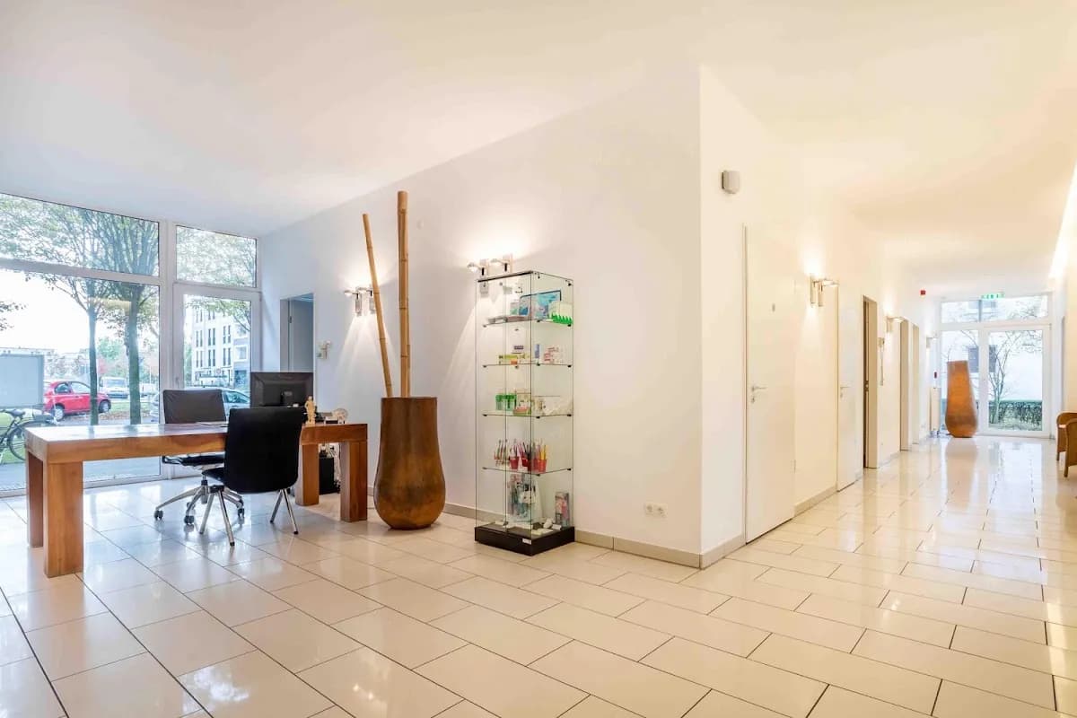 Dr. Kopsahilis - Zahnarzt Düsseldorf Oberkassel — Foto aus dem Google-Eintrag der Praxis