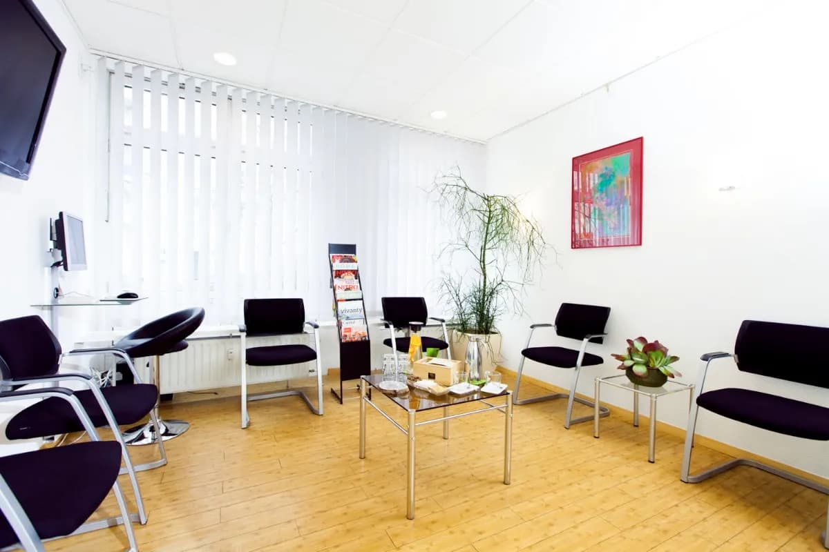 Dr. Majdani | Zahnarzt Berlin Charlottenburg | Praxis am Stilwerk — Foto aus dem Google-Eintrag der Praxis