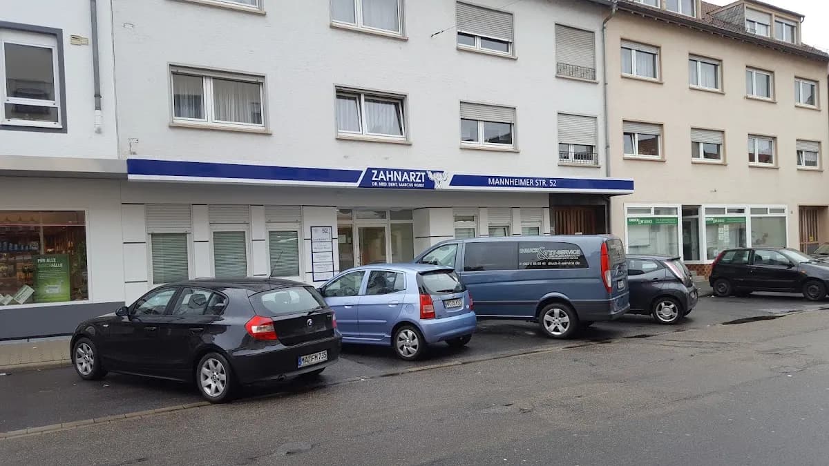 Dr. Marcus Wurst — Foto aus dem Google-Eintrag der Praxis