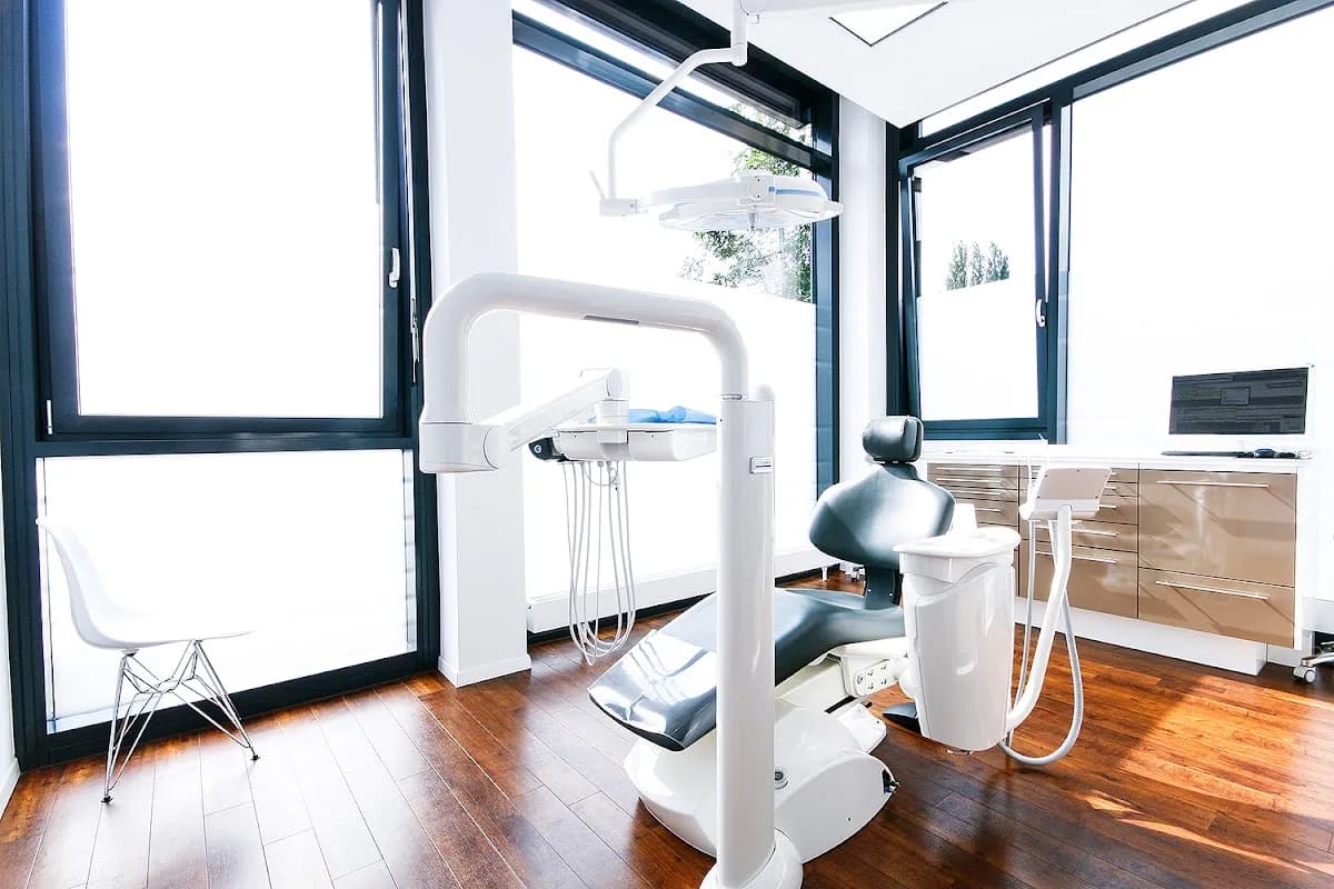 Dr. Martin Lampmann - Praxisklinik Oralchirurgie am Wallgraben — Foto aus dem Google-Eintrag der Praxis