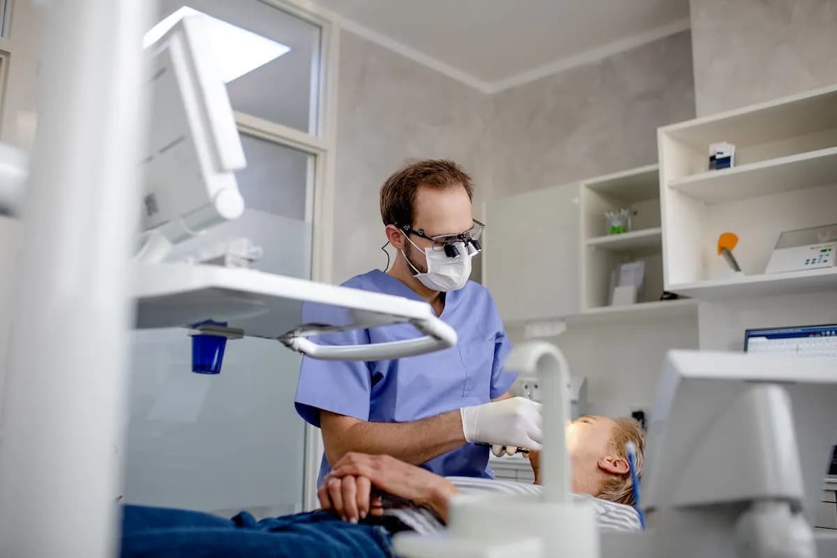 Dr.med.dent. Alexander Gerwe, Zahnarzt — Foto aus dem Google-Eintrag der Praxis