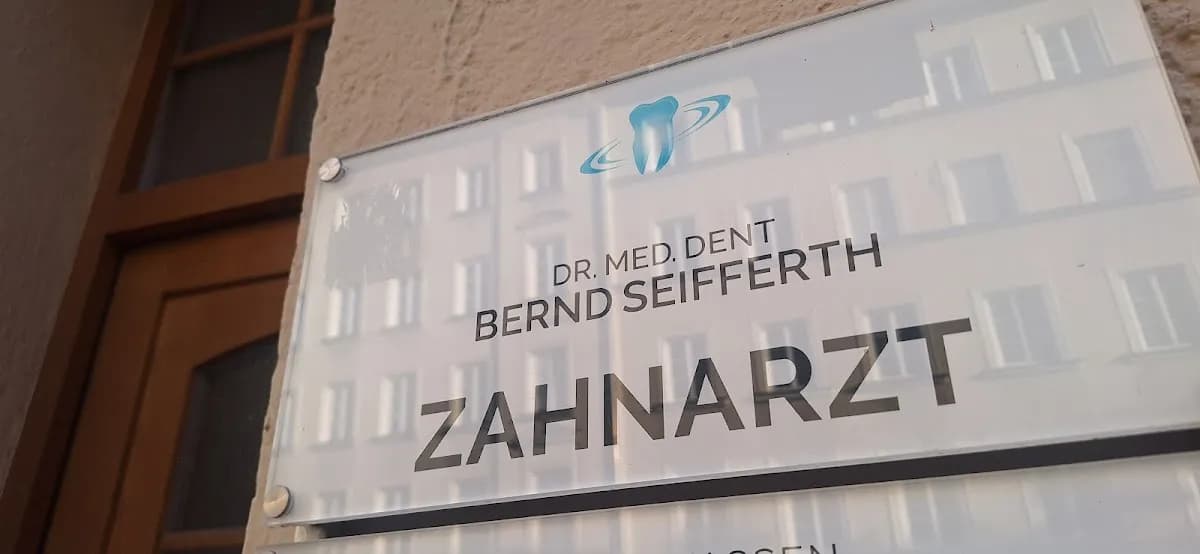 Dr. med. dent. Bernd Seifferth — Foto aus dem Google-Eintrag der Praxis