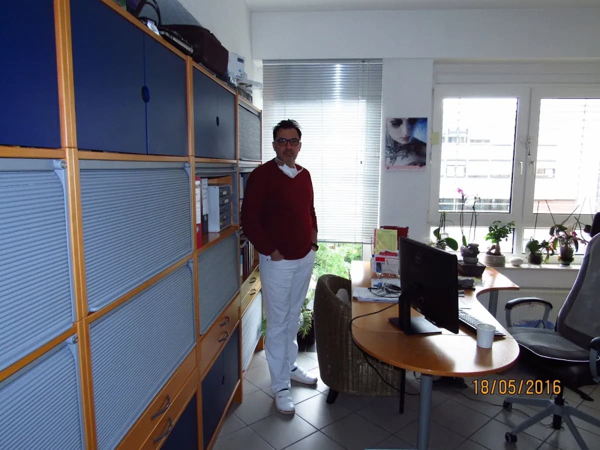 Dr.med.dent. Emad Walid Ibrahim Zahnarztpraxis — Foto aus dem Google-Eintrag der Praxis