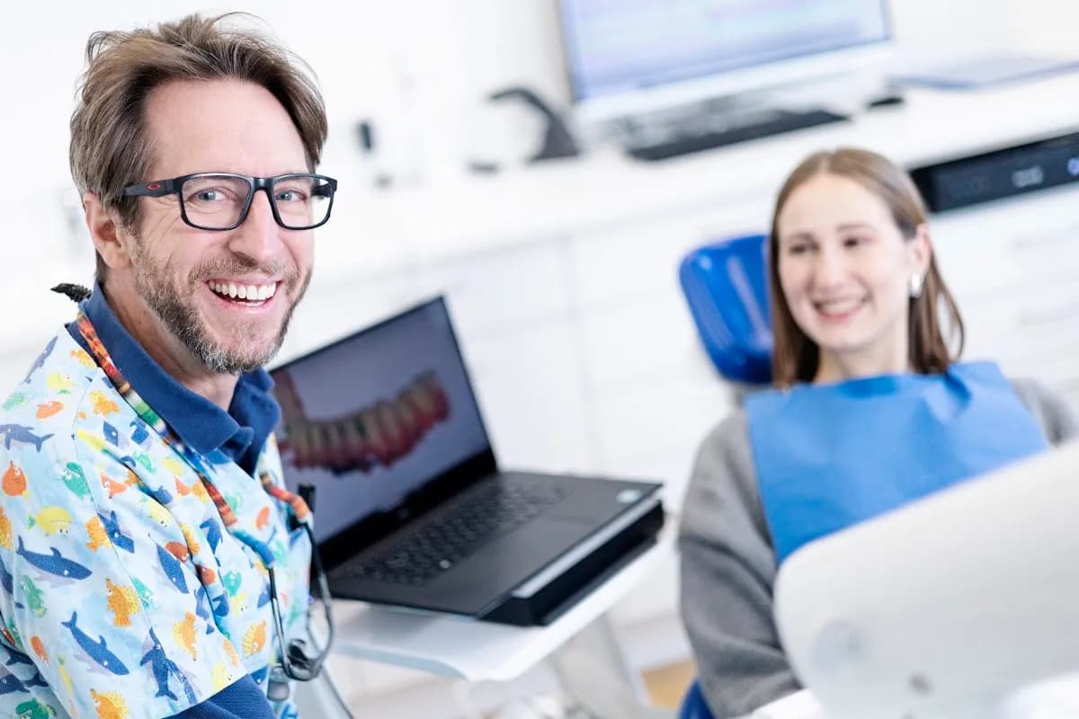 Dr. med. dent. Felix Großehelleforth — Foto aus dem Google-Eintrag der Praxis