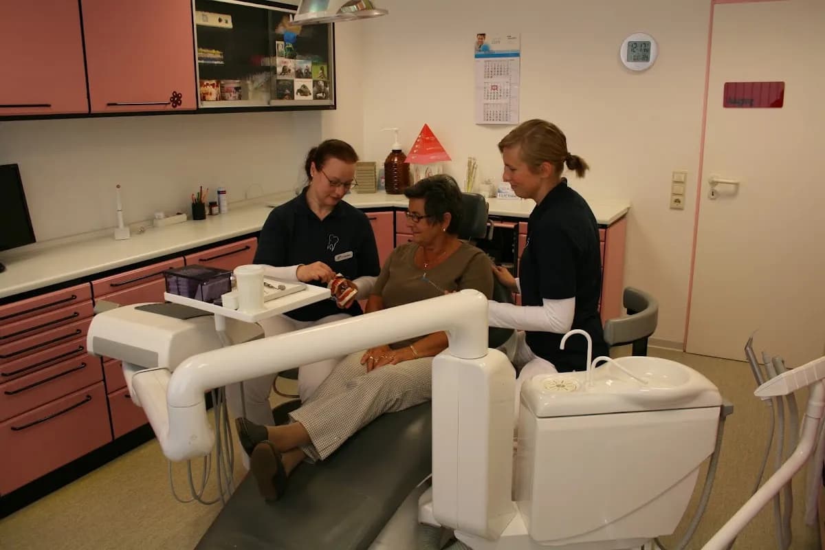 Dr. med. dent. Katja Baake — Foto aus dem Google-Eintrag der Praxis