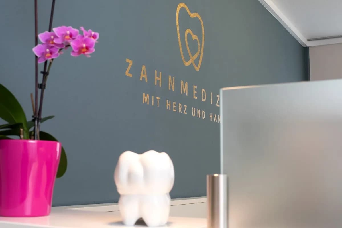 Dr. med. dent. Katja Röhrkasten Zahnärztin Oralchirurgin München-Fürstenried — Foto aus dem Google-Eintrag der Praxis