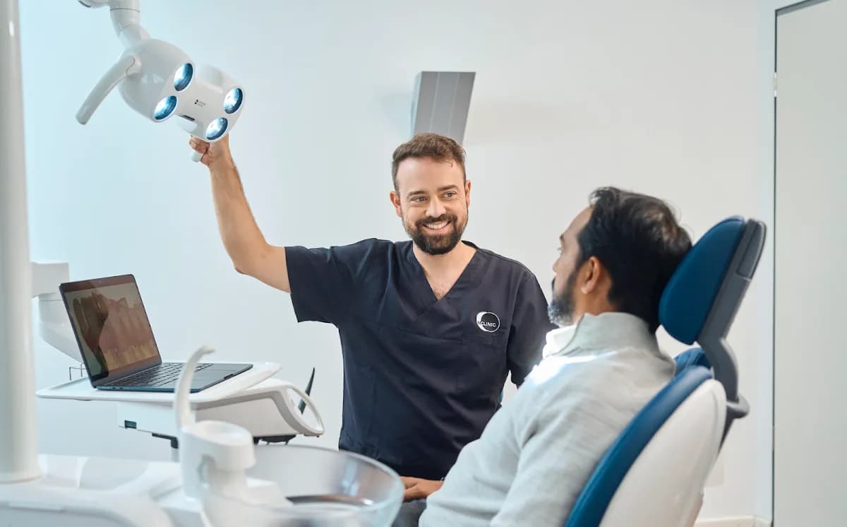 Dr. med. dent. Markus Klören M.Sc. M.Sc. - Implantologie und Oralchirurgie — Foto aus dem Google-Eintrag der Praxis