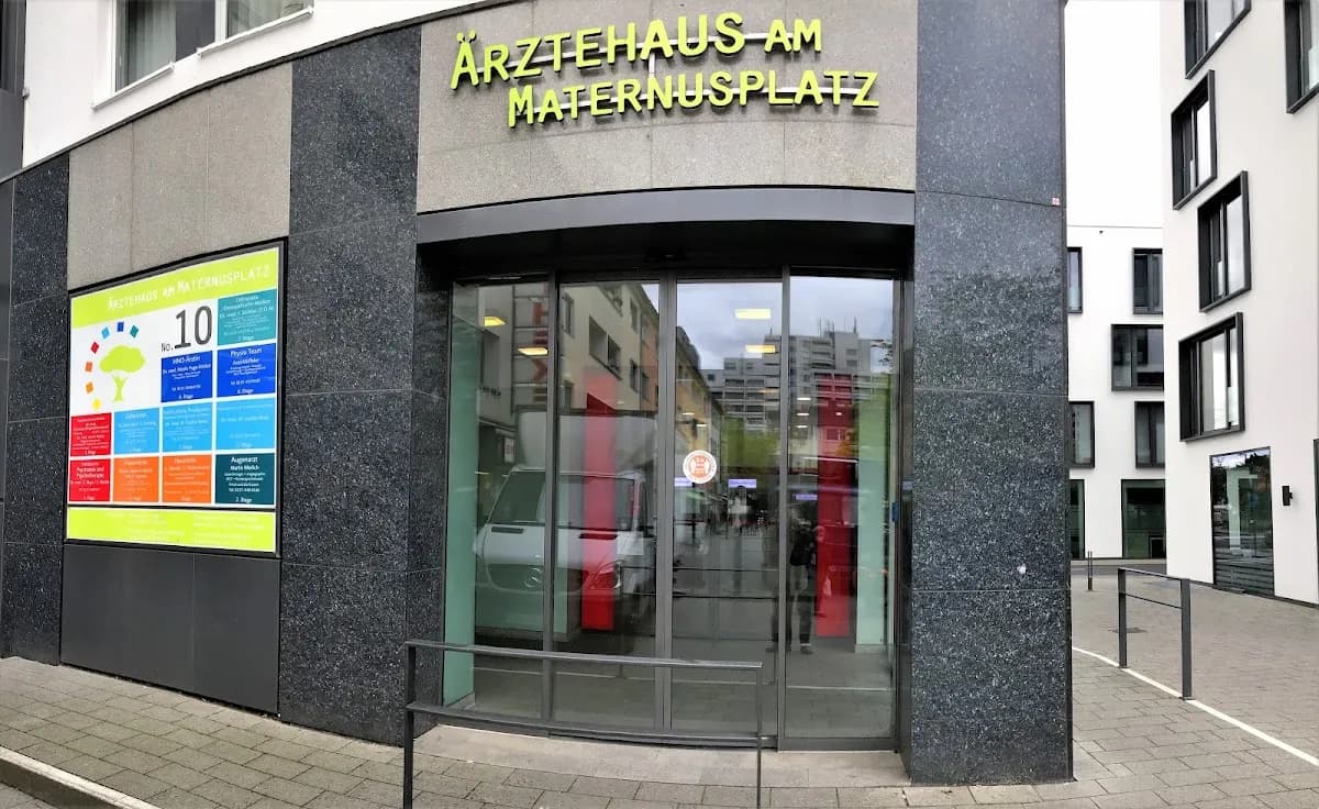 Dr. med. dent. Samia Decking — Foto aus dem Google-Eintrag der Praxis