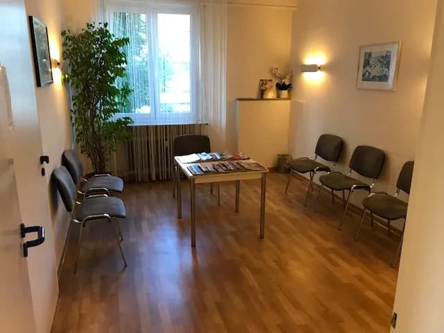Dr. med. dent. Sebastian Spies — Foto aus dem Google-Eintrag der Praxis