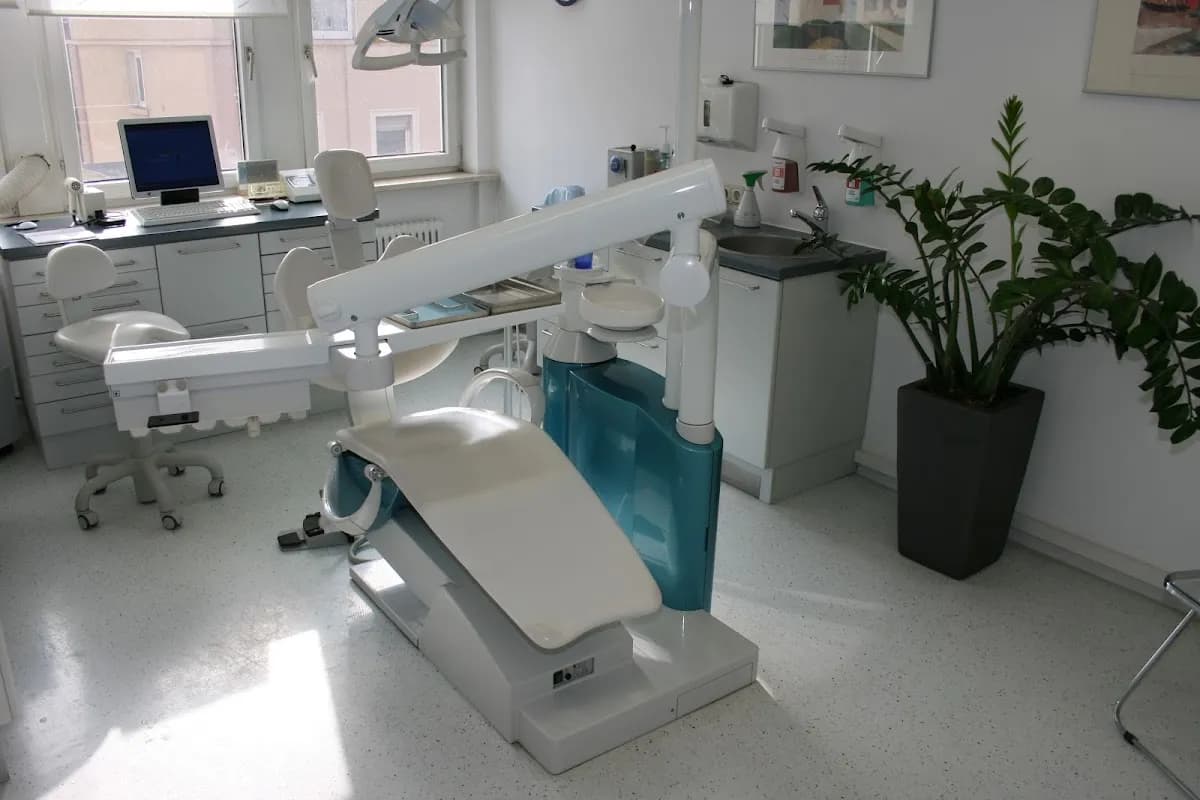 Dr. med.dent Thorsten Donnevert — Foto aus dem Google-Eintrag der Praxis
