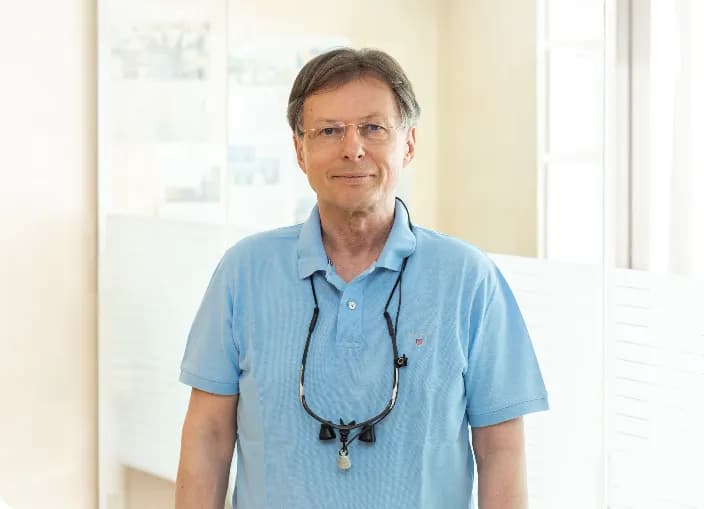 Dr. med. habil. Dr. med. dent. Georg Arentowicz — Foto aus dem Google-Eintrag der Praxis