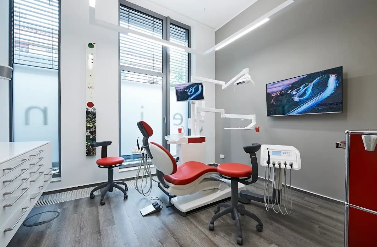Dr. Neumann + Kollegen - Praxis für digitale Zahnheilkunde — Foto aus dem Google-Eintrag der Praxis