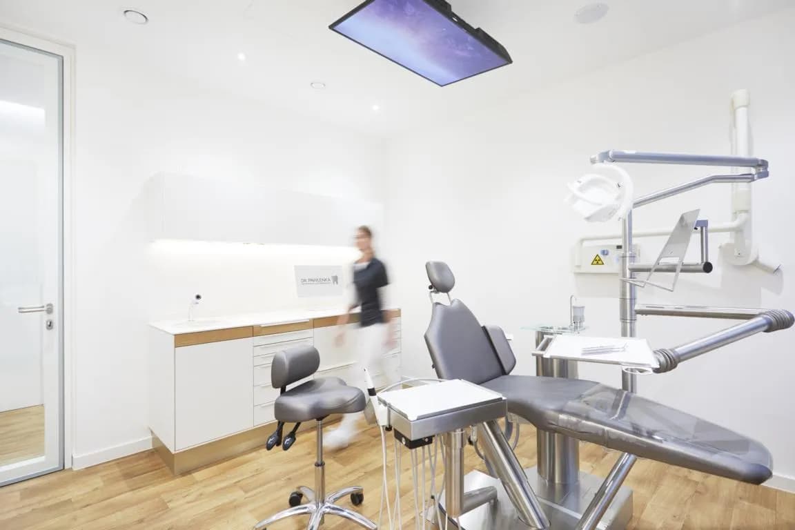 DR. PAWLENKA Implantologie und Zahnheilkunde - Ihr Zahnarzt Frankfurt — Foto aus dem Google-Eintrag der Praxis