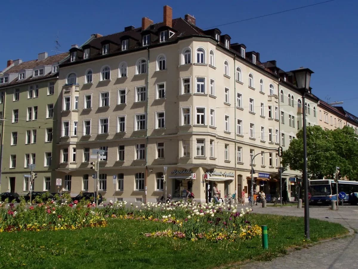 Dr. Soheyl Sigari | Praxis für Funktionskieferorthopädie | Kieferorthopädie für Kinder und Erwachsene in München — Foto aus dem Google-Eintrag der Praxis