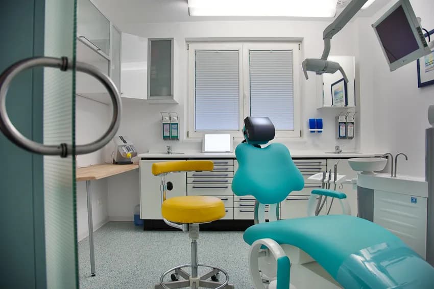 Dr. Sören Linge Zahnarzt — Foto aus dem Google-Eintrag der Praxis