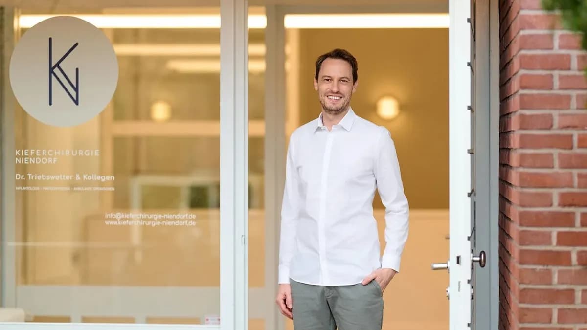 Dr. Stefan Triebswetter — Foto aus dem Google-Eintrag der Praxis