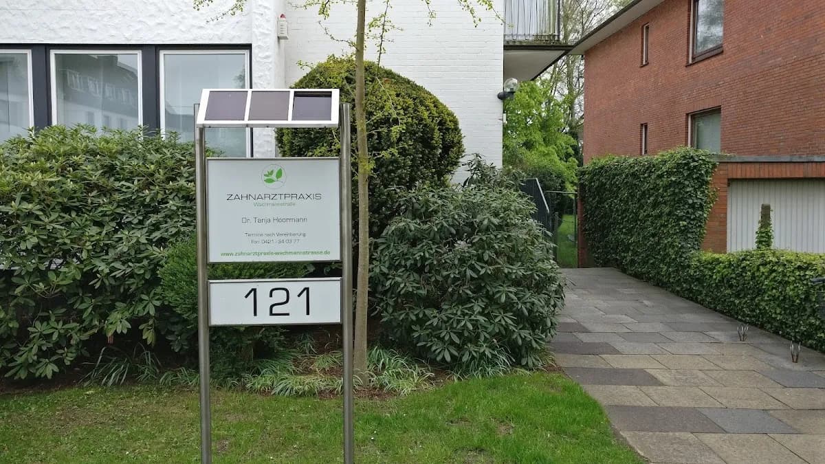 Dr. Tanja Hoormann — Foto aus dem Google-Eintrag der Praxis